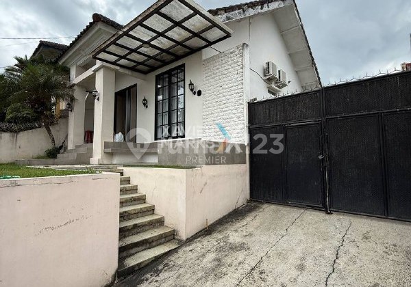 I54 Ready-to-Occupy House Near Unibraw Campus 2 and Dieng Plaza 2