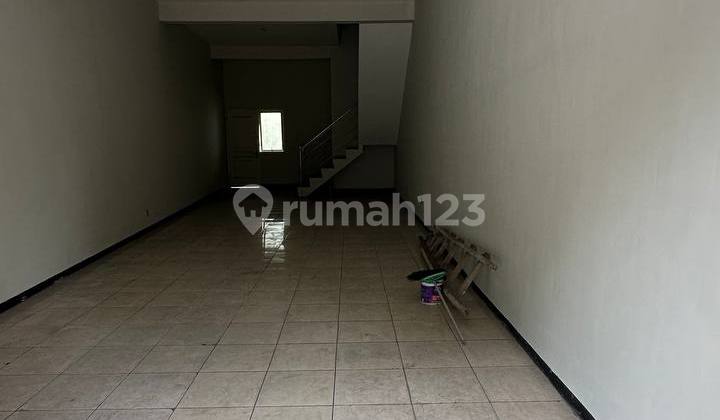 I91 Ready-to-Occupy Shophouse Near Pasar Tawangmangu, Malang 2