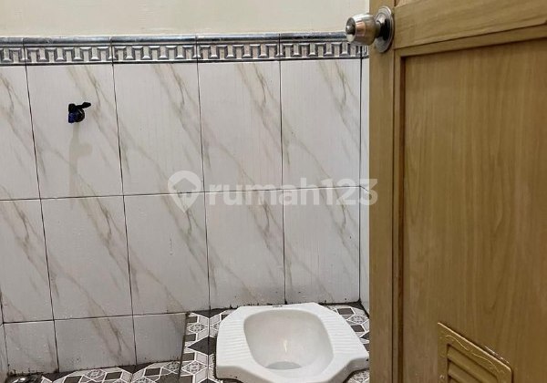 i086 Rumah Kost Harga Dibawah Pasaran ! Dekat Area Kampus 