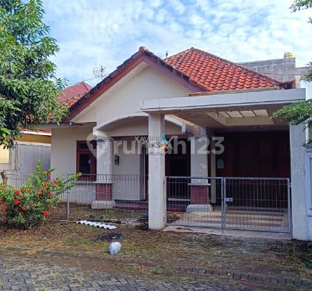j051 Semi Furnished House in Front Block PBI Araya, Malang 2