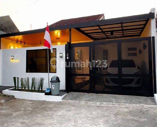 U090 Dijual Rumah Baru Aesthetic Full Furnish di Sukun Kota Malang 2