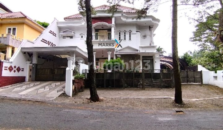 i012 TURUN HARGA 1M! Rumah Mewah dekat Bina Bangsa School Malang i012 TURUN HARGA 1M! Rumah Mewah dekat Bina Bangsa School Malang