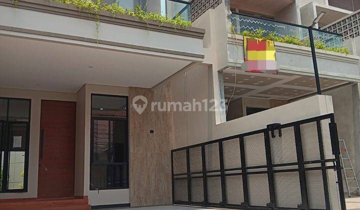 Rumah Siap huni di komplek jatiwaringin Pondok Gede Kota Bekasi  1