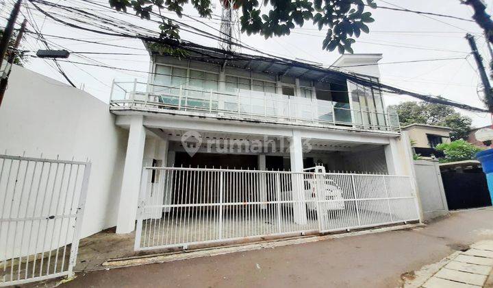 Rumah di Kemang Utara, siap huni dan strategis di Jakarta Selatan 1