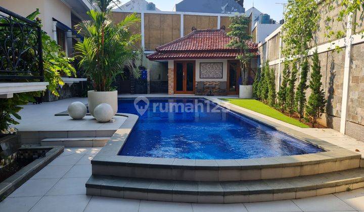 Rumah di Pamulang,luas Dengan Pool,siap Huni di Tangerang Selatan 2