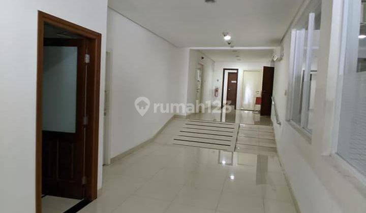 Gedung Di Lokasi Strategis Gondangdia, Menteng Jakarta Pusat 2