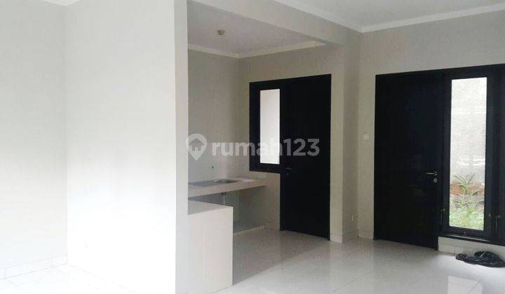 Rumah dalam cluster di Emerald Bintaro Jaya sektor 9 2