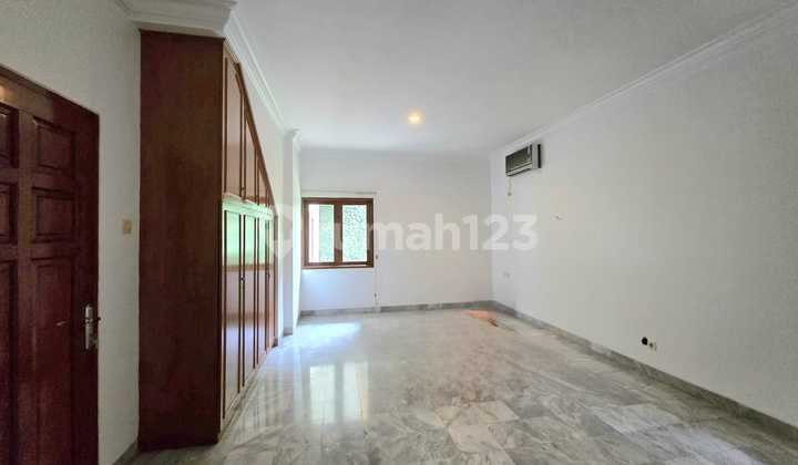 Rumah Bagus Siap Huni dan Asri di Jl Ampera, Kemang, Jakarta Selatan 2