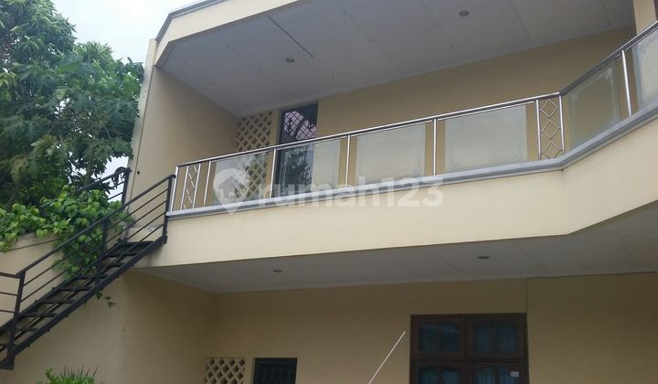 Rumah Luas di Kawasan Kebayoran Lama, Jakarta