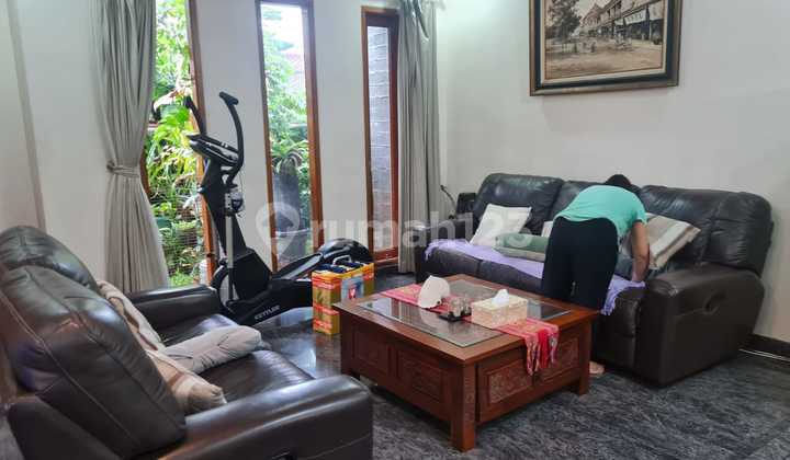 Ready-to-Live-In and Well-Maintained House in Bintaro Jaya Sector 2 Ready-to-Live-In and Well-Maintained House in Bintaro Jaya Sector 2