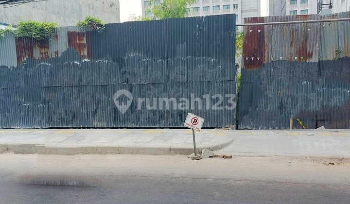 Rumah di Wijaya Kebayoran Baru strategis pinggir jalan besar, Jakarta Selatan 2