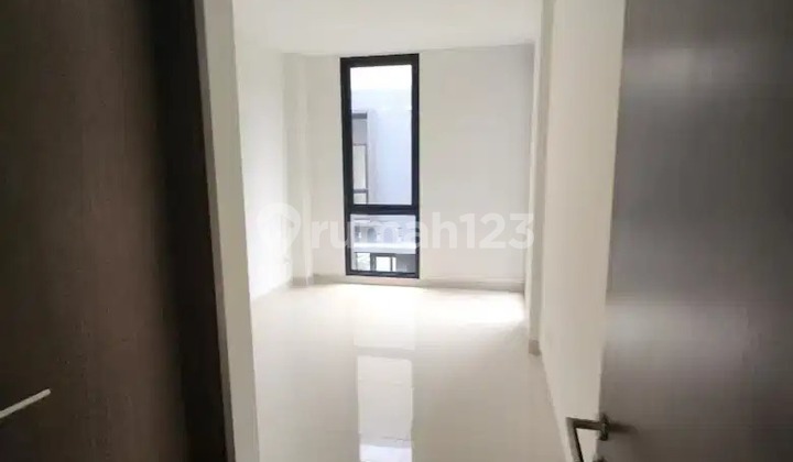 3 V Js Dijual Ruko 3 Lantai 2 Muka Siap Huni di BSD City