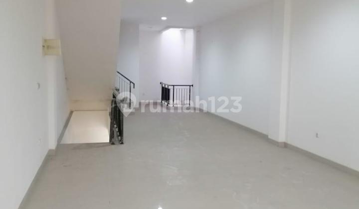 9 V Lk For Sale Shop House in Green Village Facing South 9 V Lk For Sale Shop House in Green Village Facing South