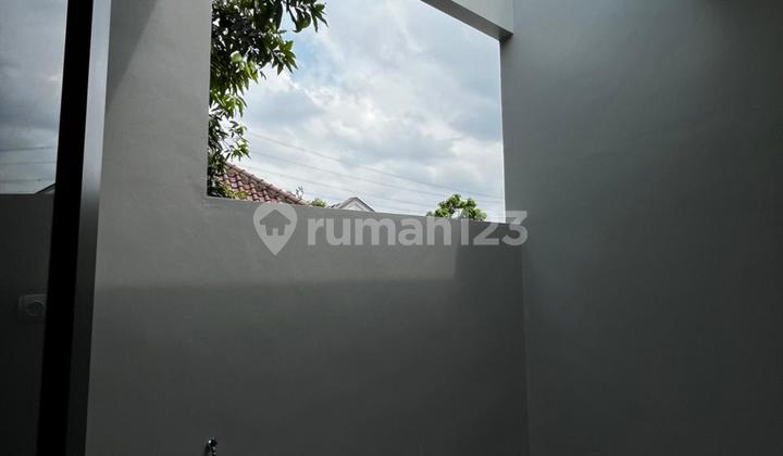 26 V Nis For Quick Sale House in Ciledug, Ready 2 Units !! 2