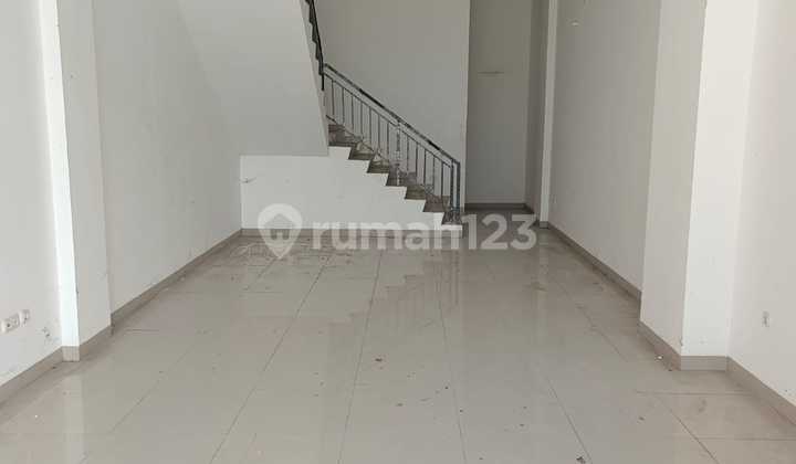 For Rent 3-Storey Shop House in Osaka PIK 2 Min. 2 Years