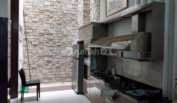 22/06 Disewakan Rumah Daan Mogot Baru depan Taman
 1