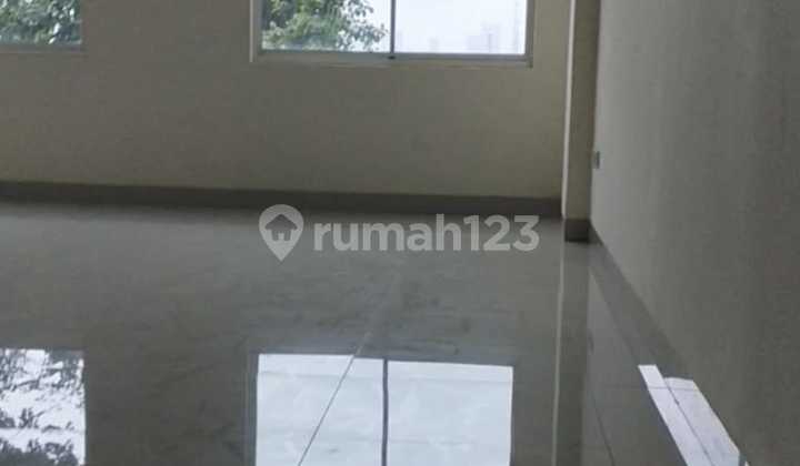 28 V Disewakan Ruko di Green Lake City Min 2 Th