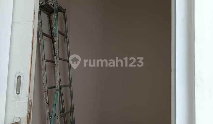 17 V Bt Dijual Cepat Rumah di Green Lake City 2 LT 2