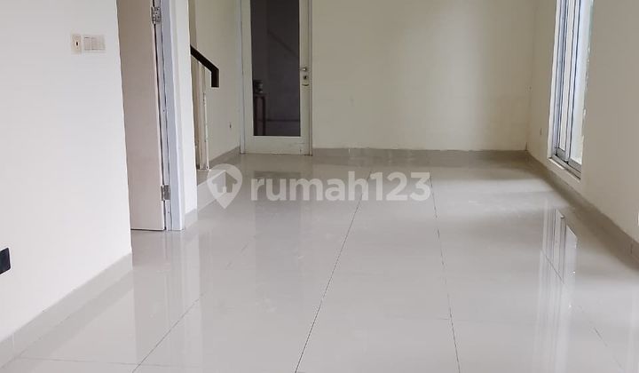 P Fl Disewa Rumah 6X18 Hoek di Green Lake City Min. 2 Thn Ready P Fl Disewa Rumah 6X18 Hoek di Green Lake City Min. 2 Thn Ready