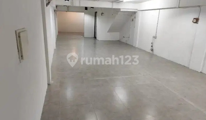 25 V Lk Disewakan Ruko 3.5 Lantai di Green Garden 25 V Lk Disewakan Ruko 3.5 Lantai di Green Garden