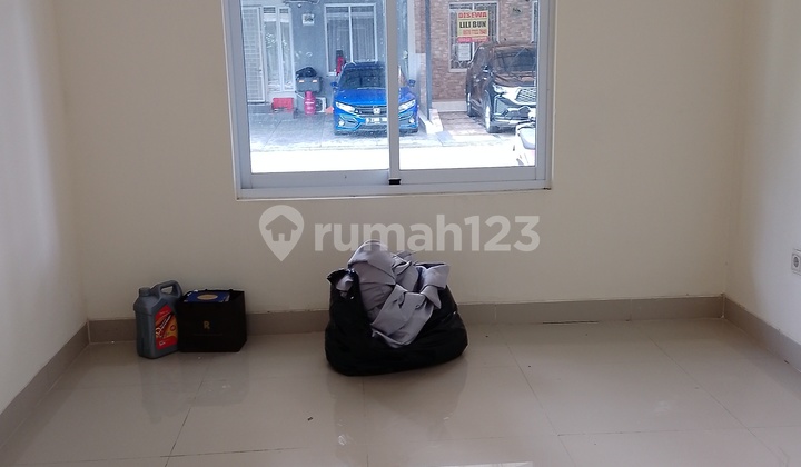 J di Sewakan Cepatt Rumah Green Lake City Ada 4 Kamar Tidur 2