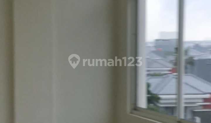 15 V Disewakan Ruko 3,5 Lantai di Green Lake