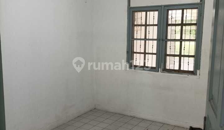7 V Fl For Rent 1.5-Story House in Rawa Buaya