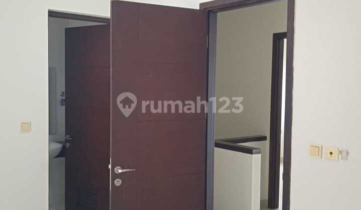 30 V Fl House for Rent in Green Lake City Cluster East Asia