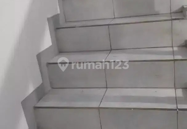 13 V Js Disewakan Rumah 3 Lantai di Ciledug SHM 2