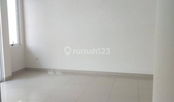 P SIL Disewakan Rumah 10x25 Green Lake City Min. 2 Thn Ready Juli 2