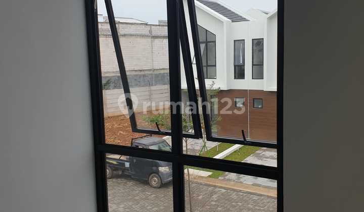 27 VBt For Quick Sale House in Citra Garden Puri 2