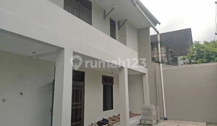4 BR For Sale 2-Story House in Joglo, Kembangan 4 BR For Sale 2-Story House in Joglo, Kembangan