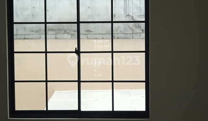 30 V Fl Disewakan Rumah di East Asia 6X15