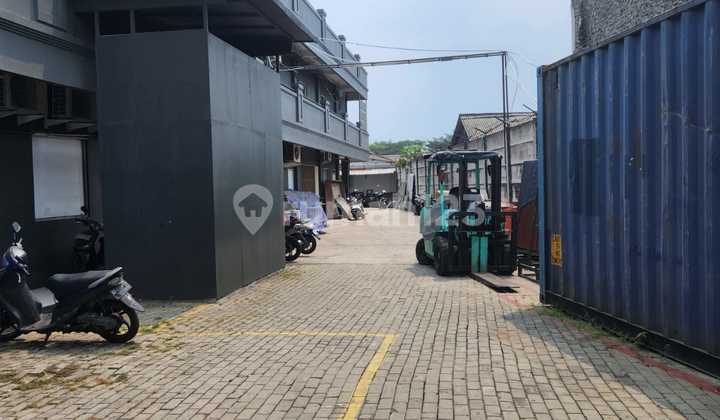 20 V Industrial Warehouse for Sale in Kalideres with SHM Certificate