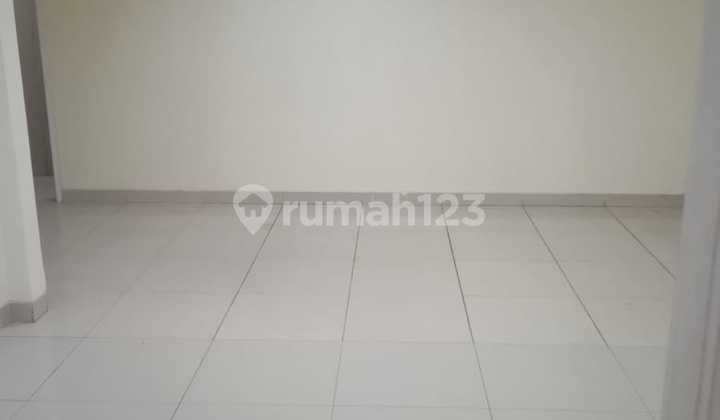 P Sil Dijual Cepat Rumah 6X18 Full Bangunan di Green Lake City 2