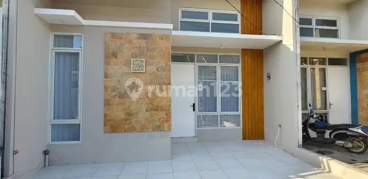 27 V Js Dijual Rumah 2 Br di Karawaci SHM