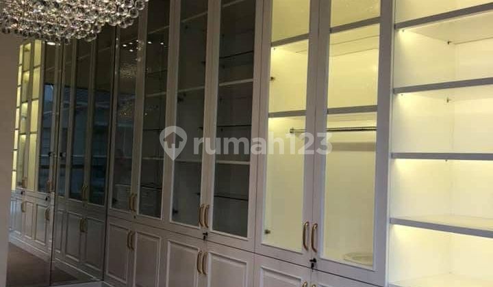 15 V Lk For Rent 2-Story House in Green Village