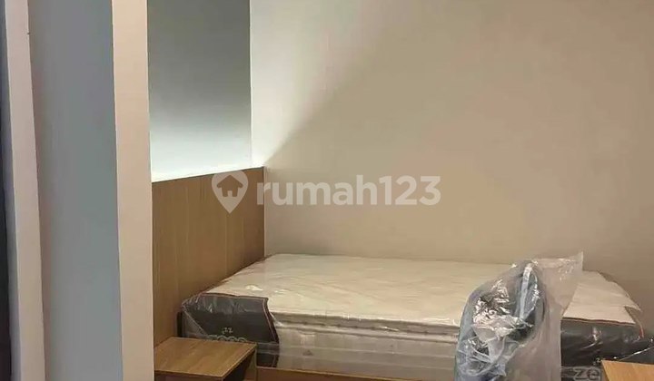 P Cdy Disewakan Rumah 3 Lantai Furnish Siap Huni di Pondok Indah 2