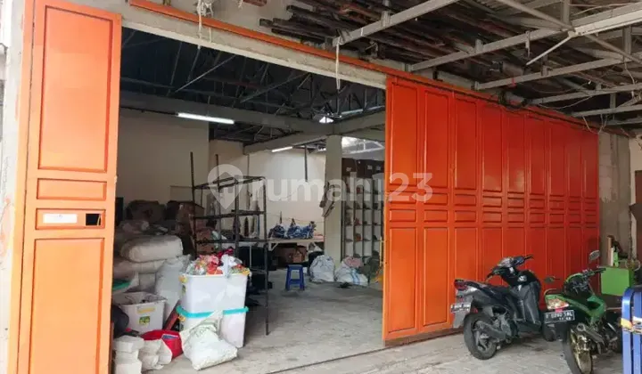 For Rent Warehouse LK Area 300m2 in Larangan, Minimum 2 Years