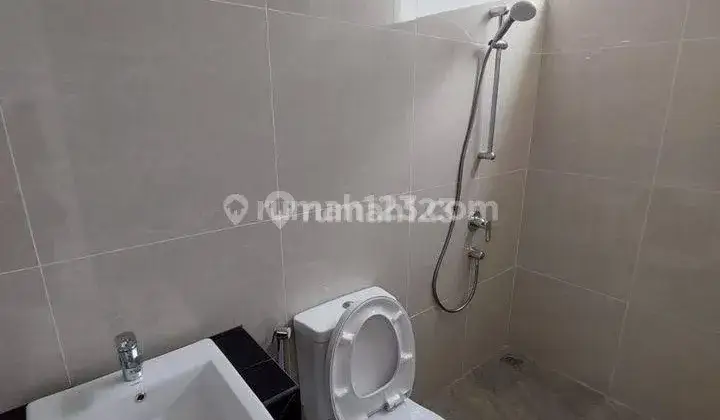 P DV Disewakan Rumah 8x12 Siap Huni The Riviera @ Metland Puri  2