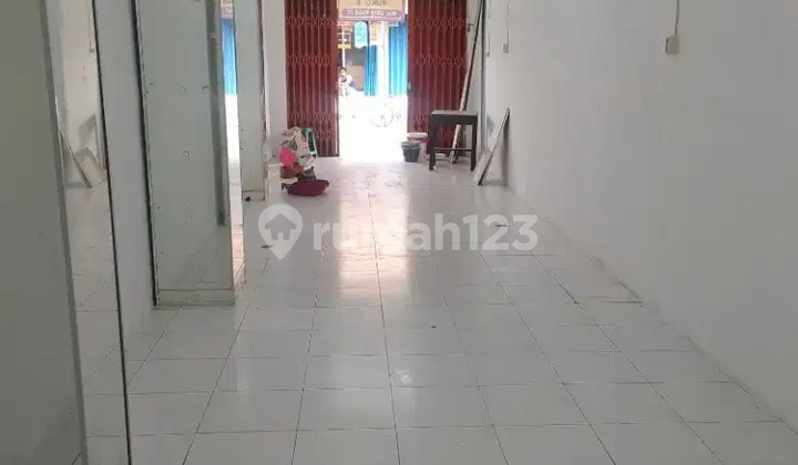 2 V Js Disewakan Ruko di Tangerang Kota SHM