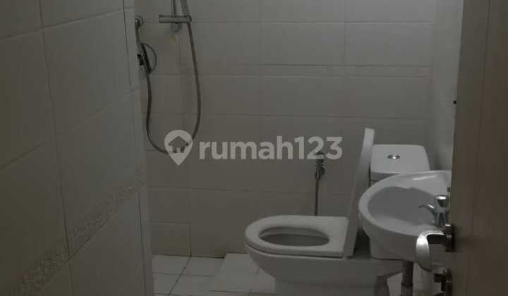 12 V For Sale House 8X15 in Green Lake City 2