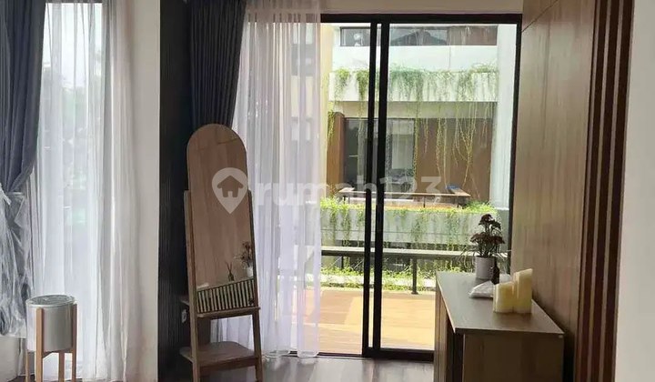 P Cdy Disewakan Rumah 3 Lantai Furnish Siap Huni di Pondok Indah 1