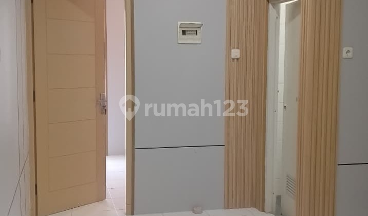 24 V Lk Dijual Rumah di Kebon Jeruk Shn