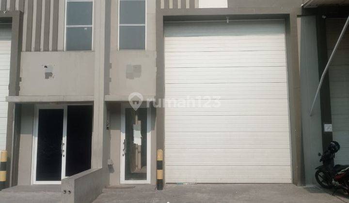 P Yt Disewakan Cepat Gudang The Store GLC UK 6x20 Min. 2 Thn 1