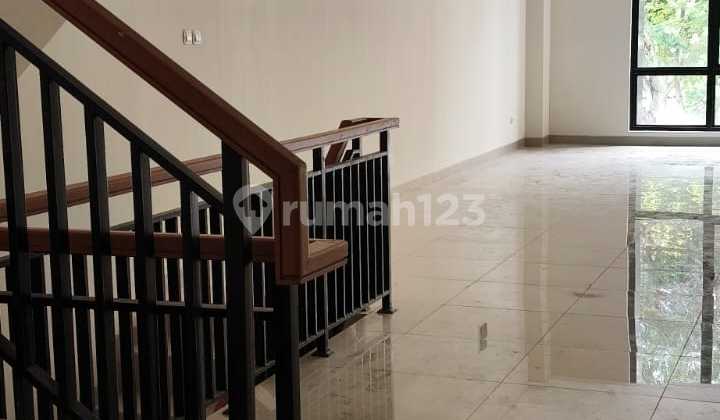 15 V Ivn For Rent Metland Puri 15X5 Min 2 Years 2