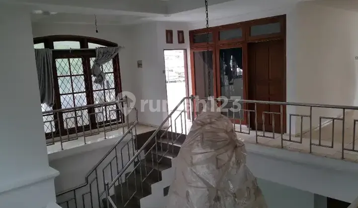 P Lk Disewakan Rumah di Komp. Dpr 2 Meruya Min. 2 Thn Ready Apr