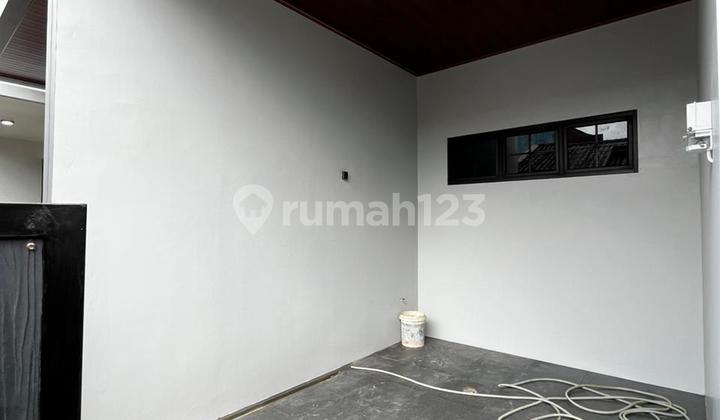 4 V Nis For Quick Sale House in Ciledug 3 Br Semi Furnished