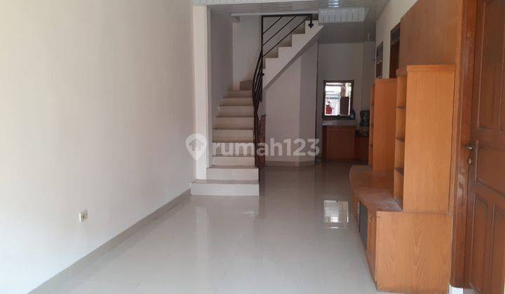 P Thm Disewakan Cepat Rumah 6x15 Semi Furnish di Kosambi Baru  1