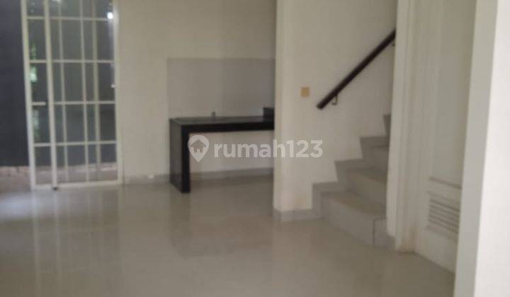 J Disewakan Rumah West Europe Green lak city 6x15 1